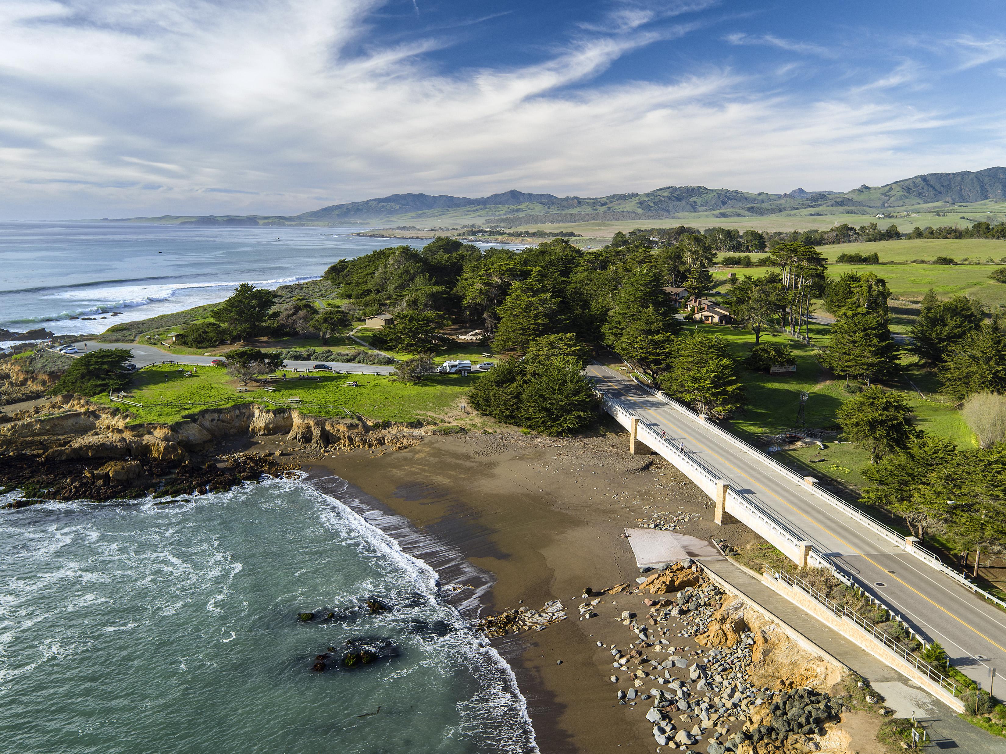 Отель Oceanpoint Ranch Кэмбриа Экстерьер фото