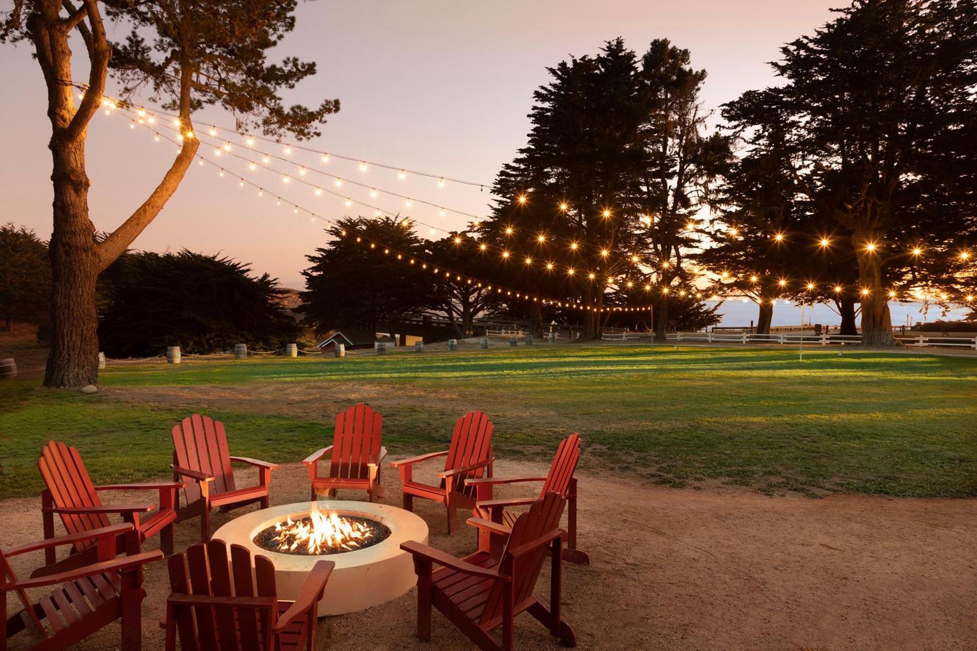 Отель Oceanpoint Ranch Кэмбриа Экстерьер фото